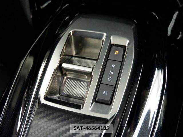 Peugeot 208 2023-03 6717035-13