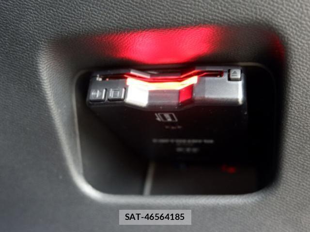 Peugeot 208 2023-03 6717035-14