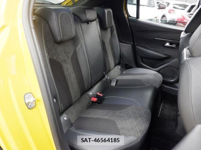 Peugeot 208 2023-03 6717035-16