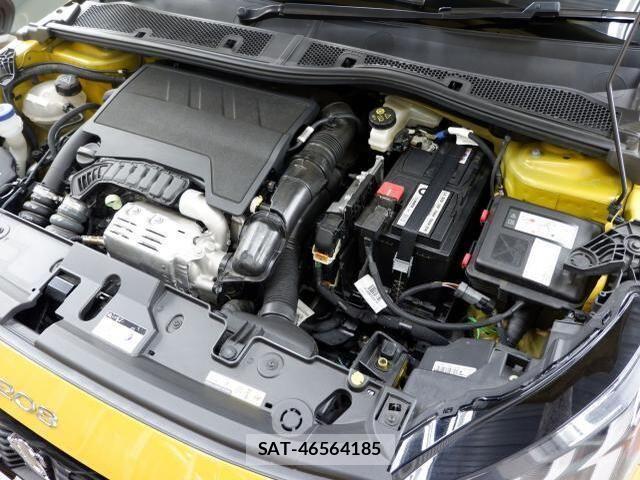 Peugeot 208 2023-03 6717035-19