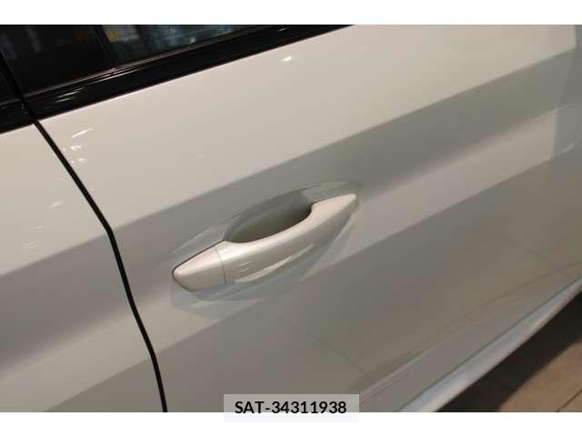 Peugeot 208 2022-06 6717036-19