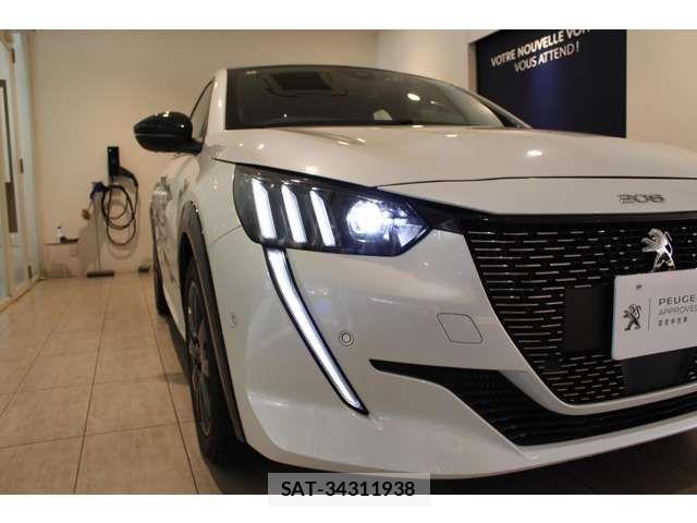 Peugeot 208 2022-06 6717036-4