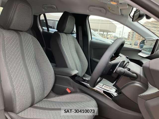 Peugeot 208 2025-07 6752830-9