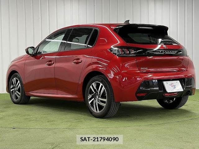 Peugeot 208 2021-10 6816515-16