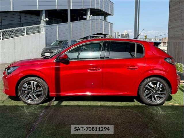 Peugeot 208 2021-03 6816517-14