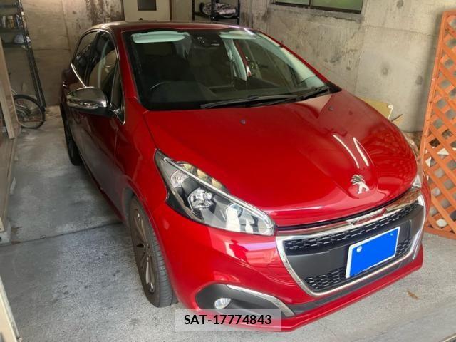 Peugeot 208 2017-06 6911078-1