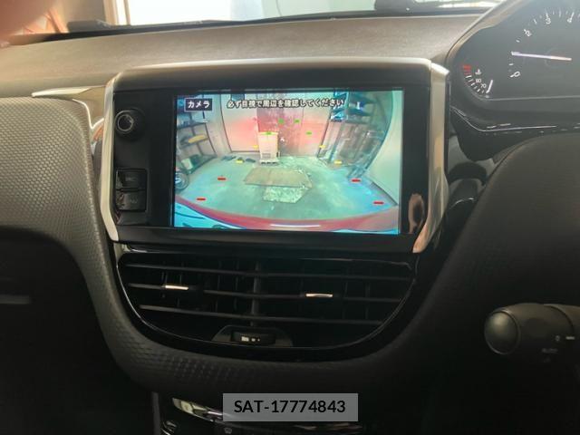Peugeot 208 2017-06 6911078-26