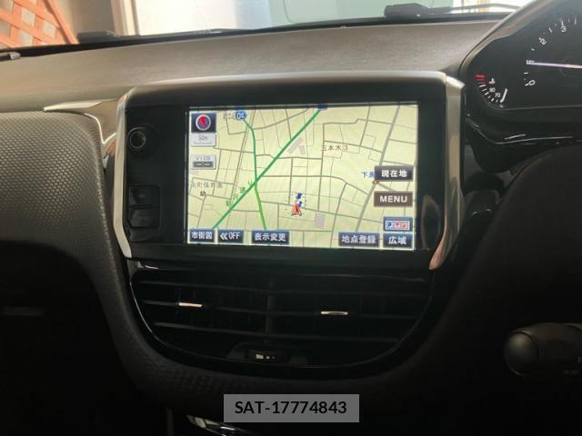 Peugeot 208 2017-06 6911078-28