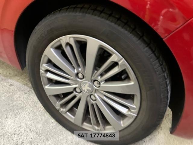 Peugeot 208 2017-06 6911078-7
