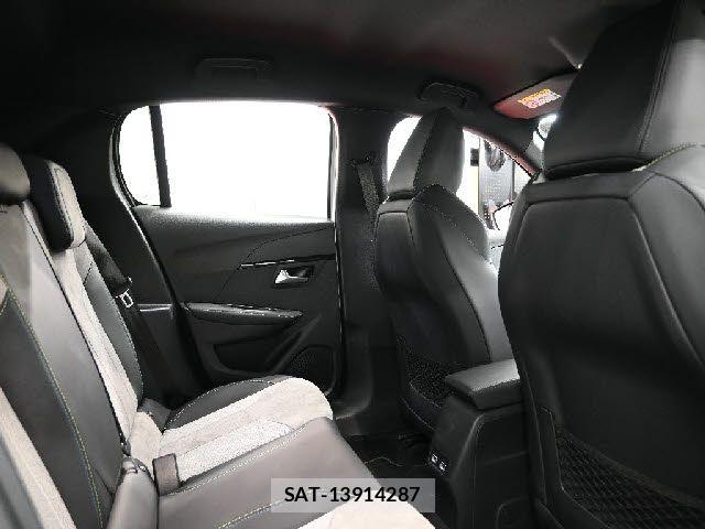 Peugeot 208 2021-05 6911079-14