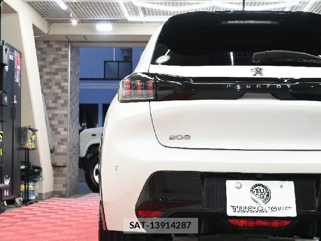 Peugeot 208 2021-05 6911079-15