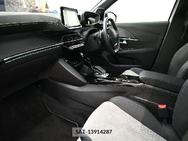 Peugeot 208 2021-05 6911079-1