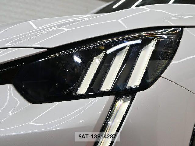 Peugeot 208 2021-05 6911079-19