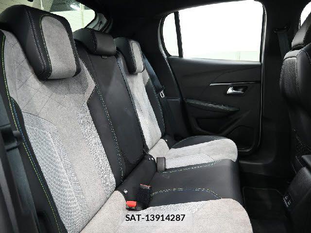 Peugeot 208 2021-05 6911079-27