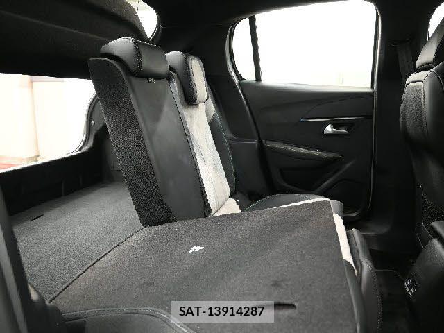 Peugeot 208 2021-05 6911079-28