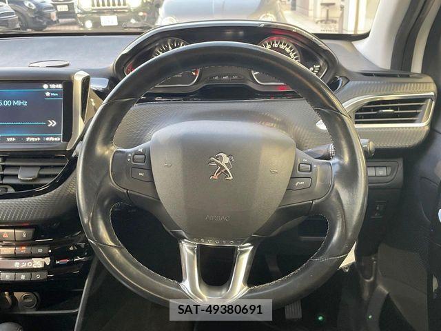 Peugeot 208 2018-08 6997086-9