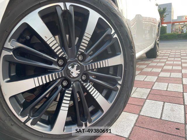 Peugeot 208 2018-08 6997086-12