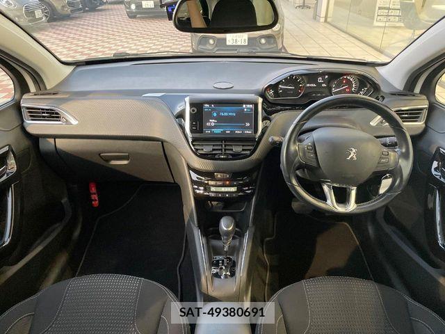 Peugeot 208 2018-08 6997086-1