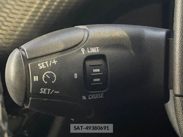 Peugeot 208 2018-08 6997086-5