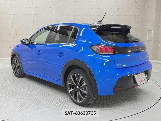 Peugeot 208 2021-03 6997085-10