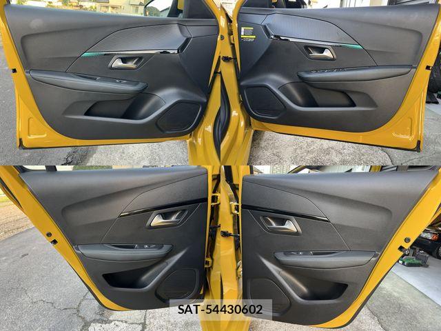 Peugeot 208 2020-12 7060198-10
