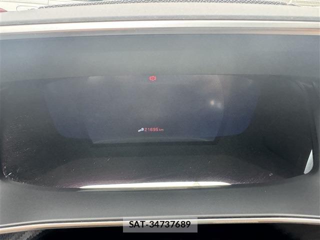 Peugeot 208 2021-03 7198708-7