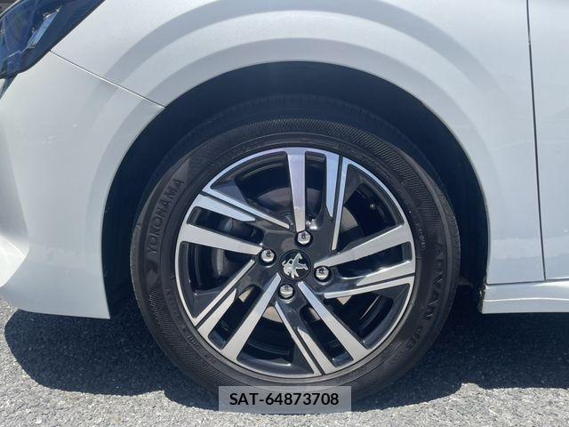 Peugeot 208 2021-01 7216337-8