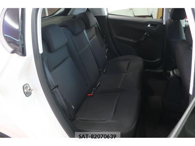 Peugeot 208 2017-02 7223449-27