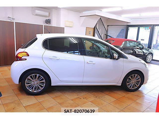 Peugeot 208 2017-02 7223449-3