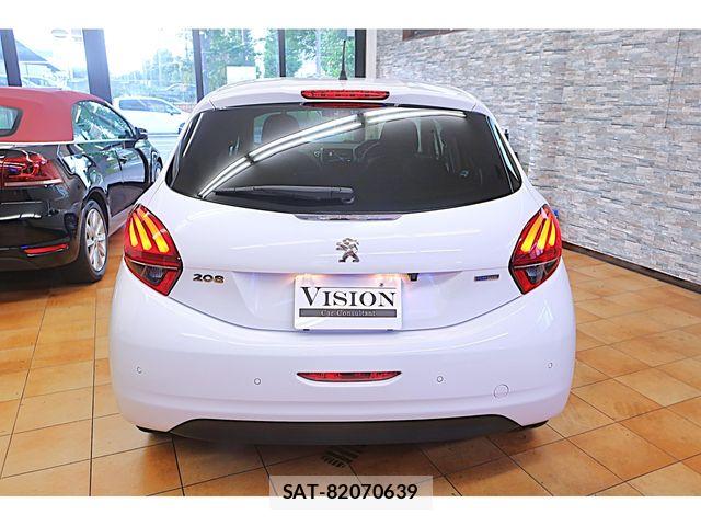 Peugeot 208 2017-02 7223449-7
