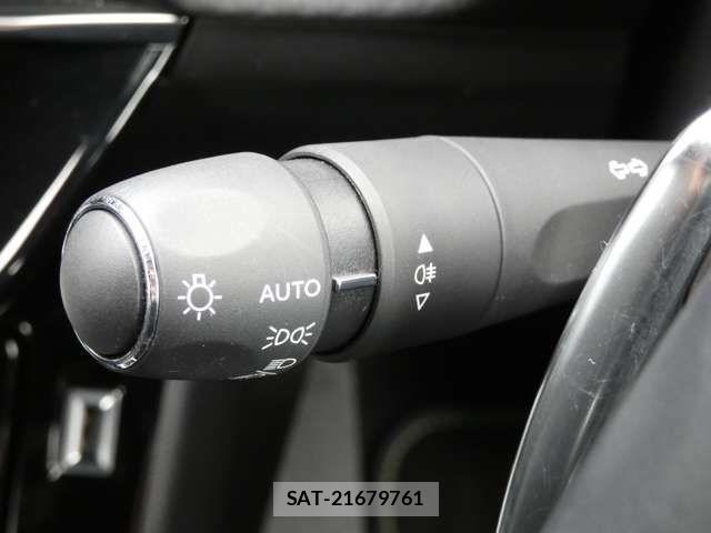 Peugeot 208 2022-02 7223448-8