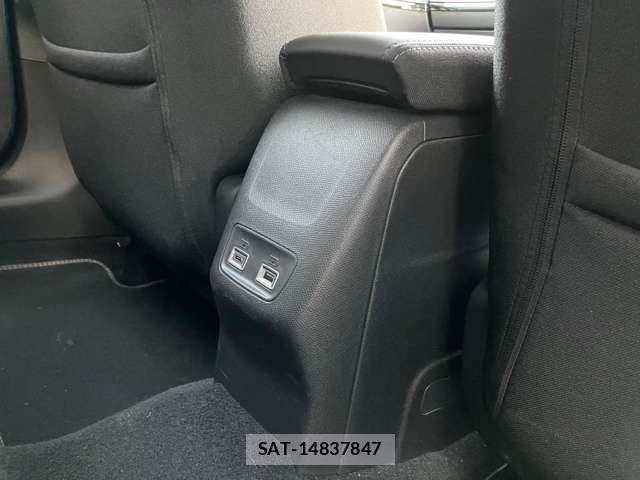 Peugeot 208 2025-03 7223453-10
