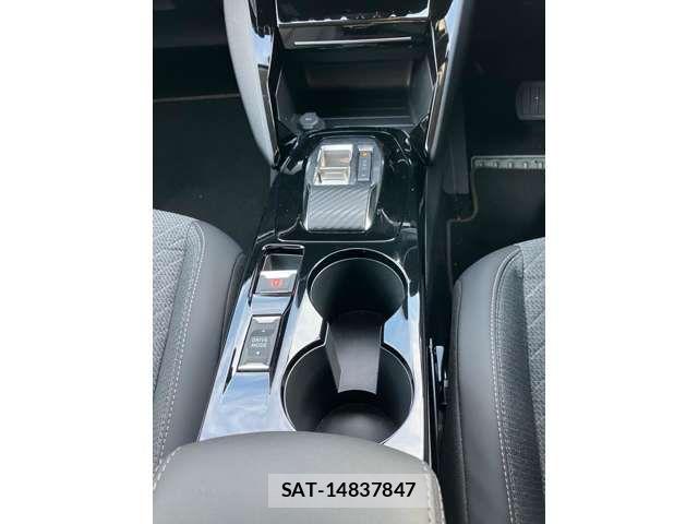 Peugeot 208 2025-03 7223453-18
