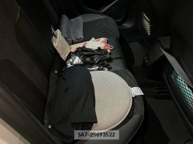 Peugeot 208 2022-08 7223454-13