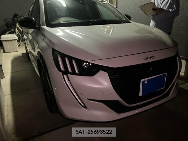 Peugeot 208 2022-08 7223454-1