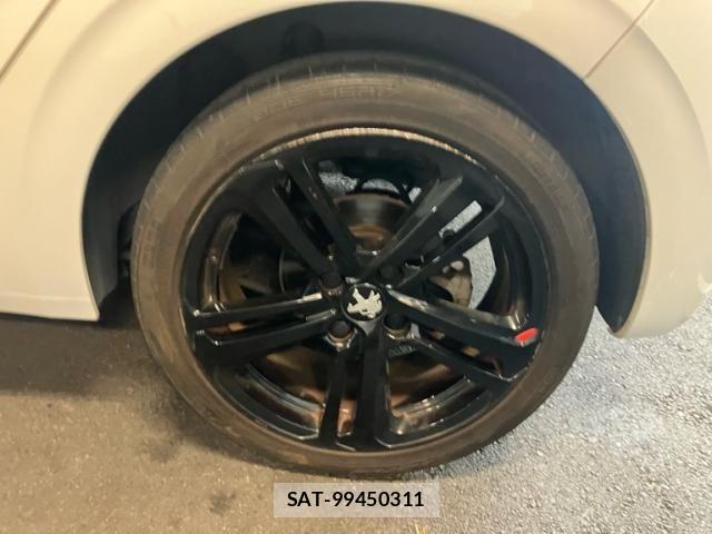 Peugeot 208 2019-06 7251896-9