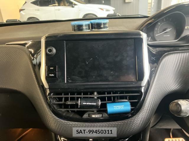Peugeot 208 2019-06 7251896-16