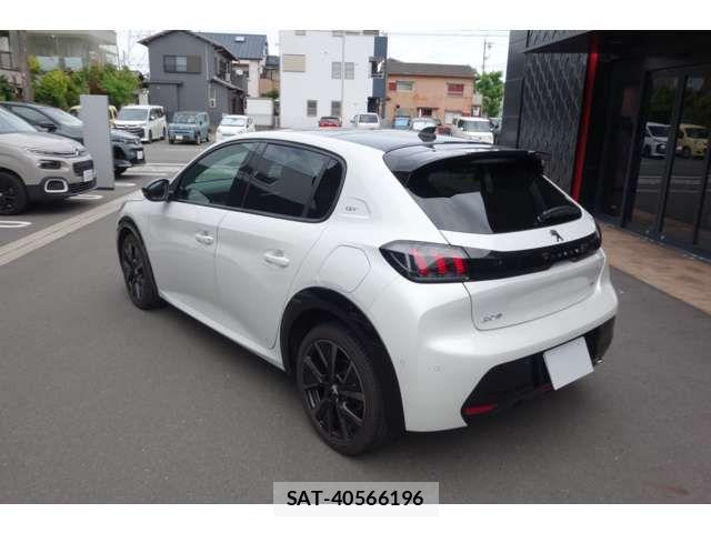 Peugeot 208 2021-07 7251891-10