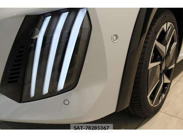 Peugeot 208 2025-11 7272678-9