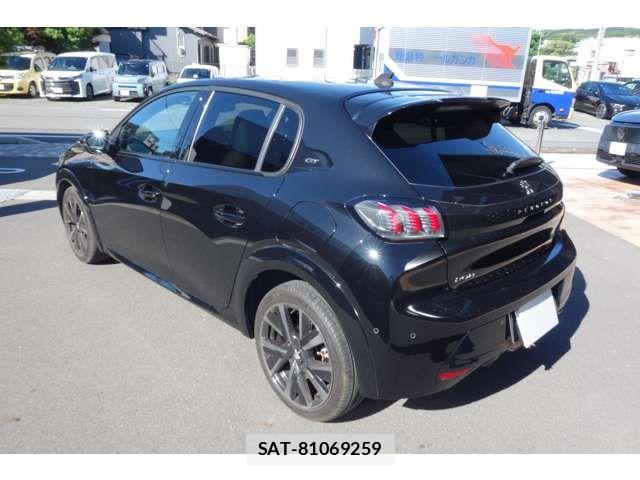 Peugeot 208 2021-12 7329280-9