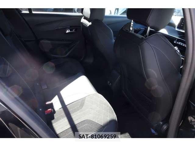 Peugeot 208 2021-12 7329280-8