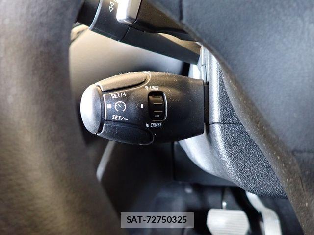 Peugeot 208 2015-08 7329286-15