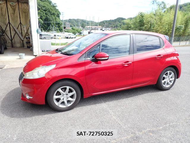 Peugeot 208 2015-08 7329286-5