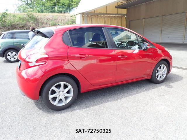 Peugeot 208 2015-08 7329286-6