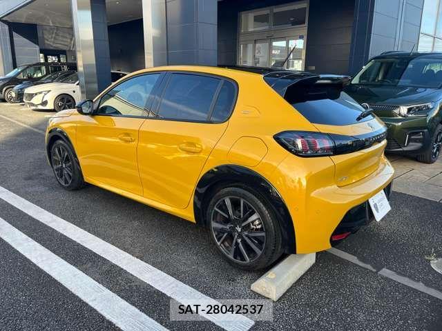 Peugeot 208 2022-07 7329281-9