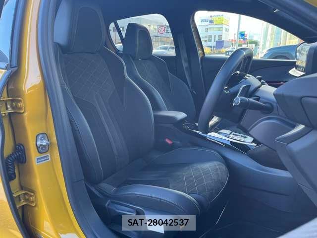 Peugeot 208 2022-07 7329281-13
