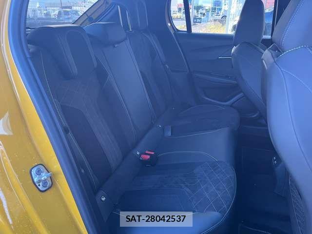 Peugeot 208 2022-07 7329281-15