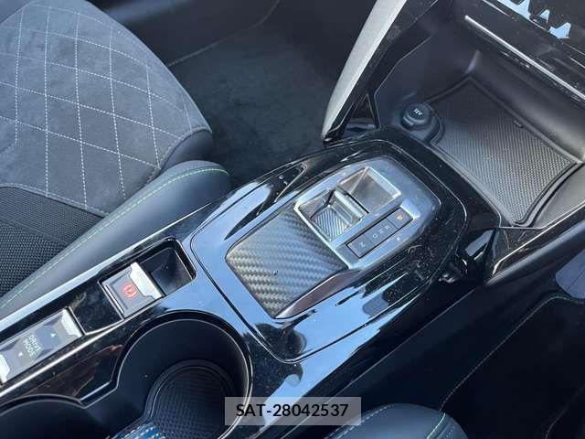 Peugeot 208 2022-07 7329281-16