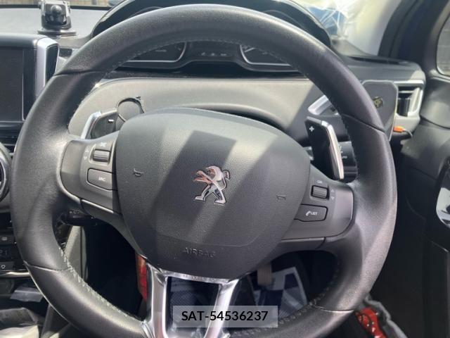 Peugeot 208 2015-03 7329285-22