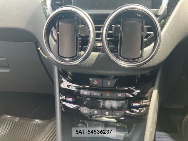 Peugeot 208 2015-03 7329285-24